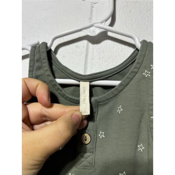 Quincy Mae Baby Star Print Romper - Picture 4 of 6